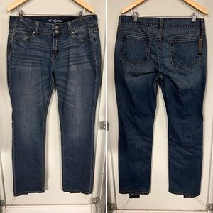 NWT Victoria’s Secret Hipster Jeans - Size 16